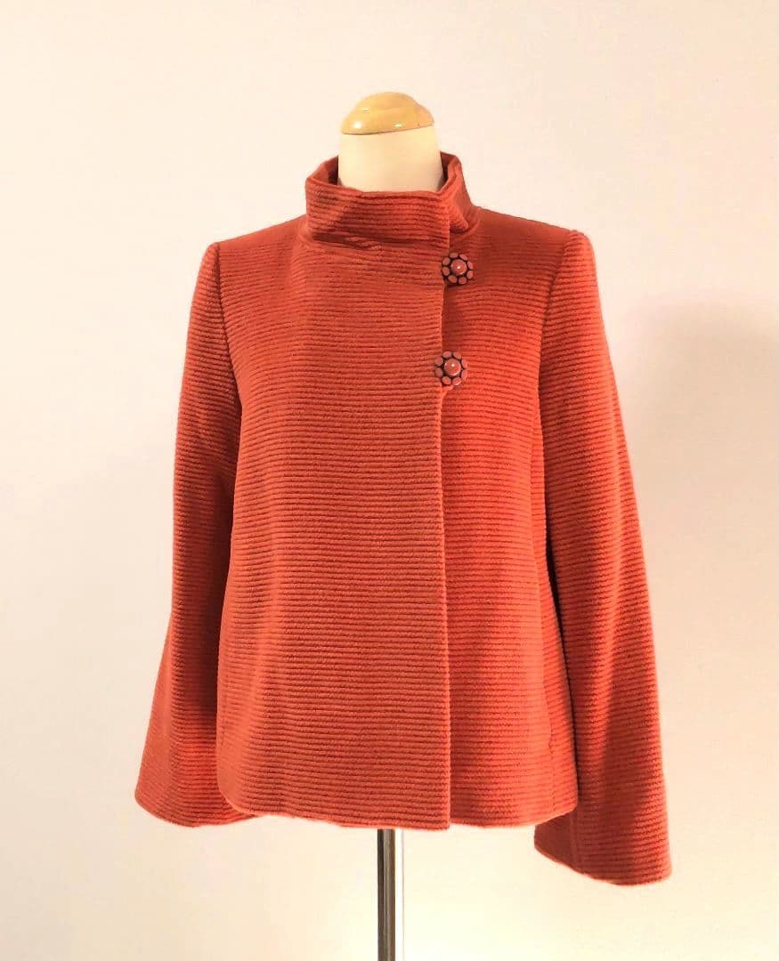 新品 SunaUna スーナウーナ スタンドカラーショートコート ビジューボタン