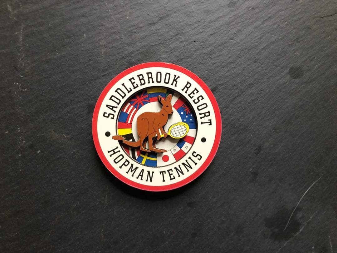 お宝品　HOPMAN CAMP”のロゴアイテム。マグネット