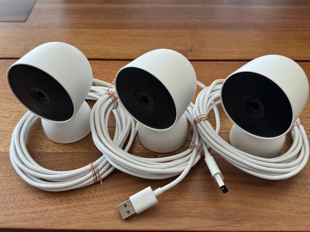 Google Nest Cam​（屋内用 / 電源アダプター式）​