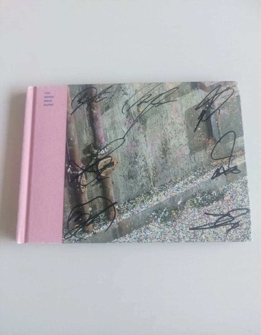 BTSサインCD 2種類（BTSメンバ全員が自筆でサイン！）