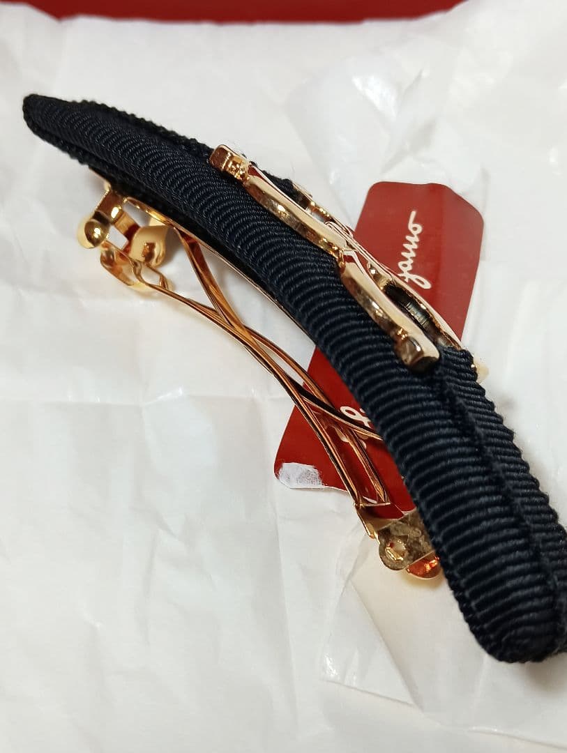 フェラガモ　Ferragamo　バレッタ　ブラック　ガンチーニ　髪留め