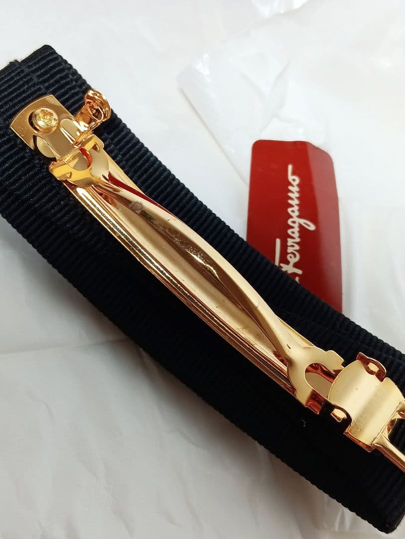 フェラガモ　Ferragamo　バレッタ　ブラック　ガンチーニ　髪留め