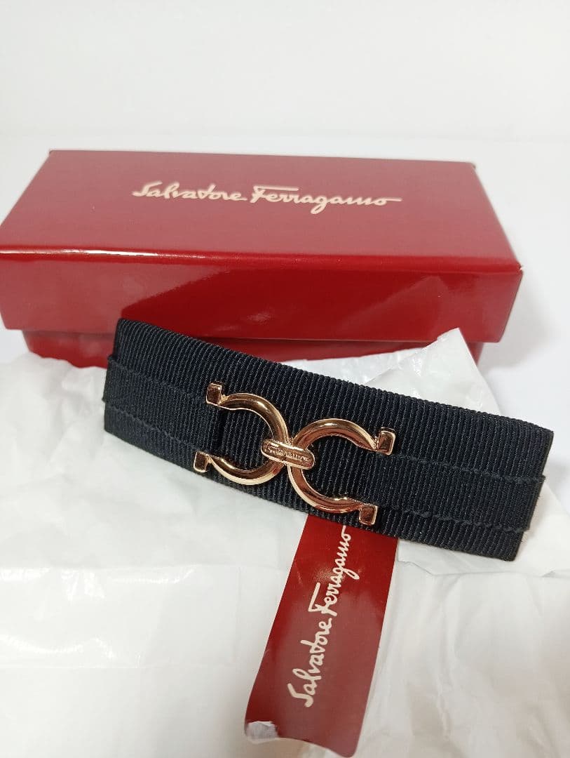 フェラガモ　Ferragamo　バレッタ　ブラック　ガンチーニ　髪留め