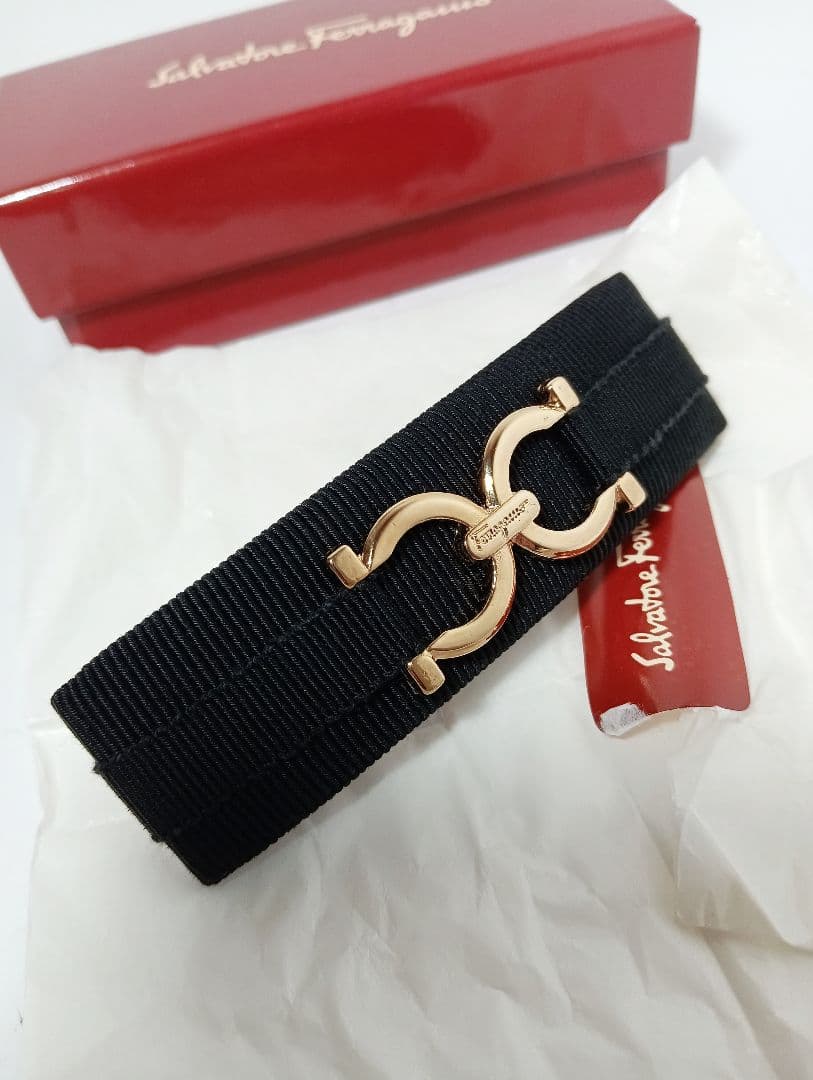 フェラガモ　Ferragamo　バレッタ　ブラック　ガンチーニ　髪留め