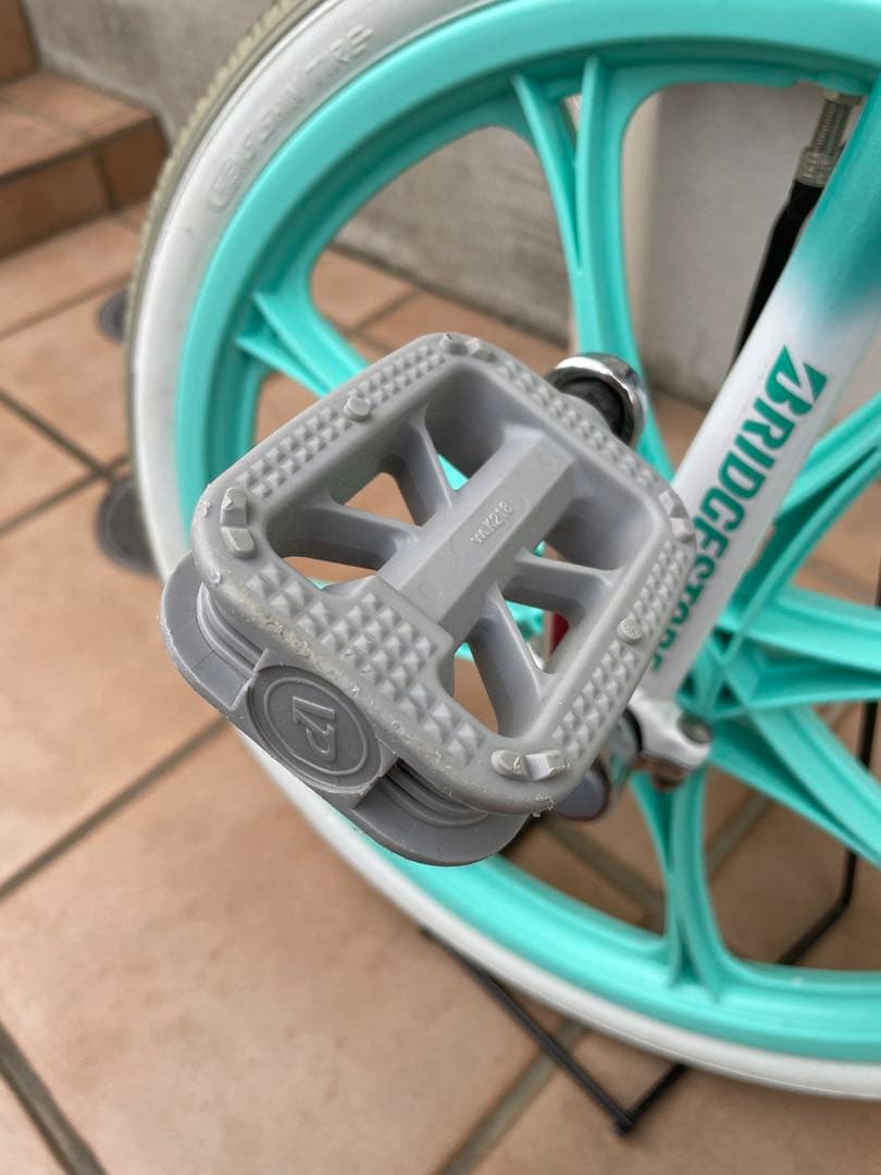 ターコイズ 一輪車 SCREECROW 20インチ