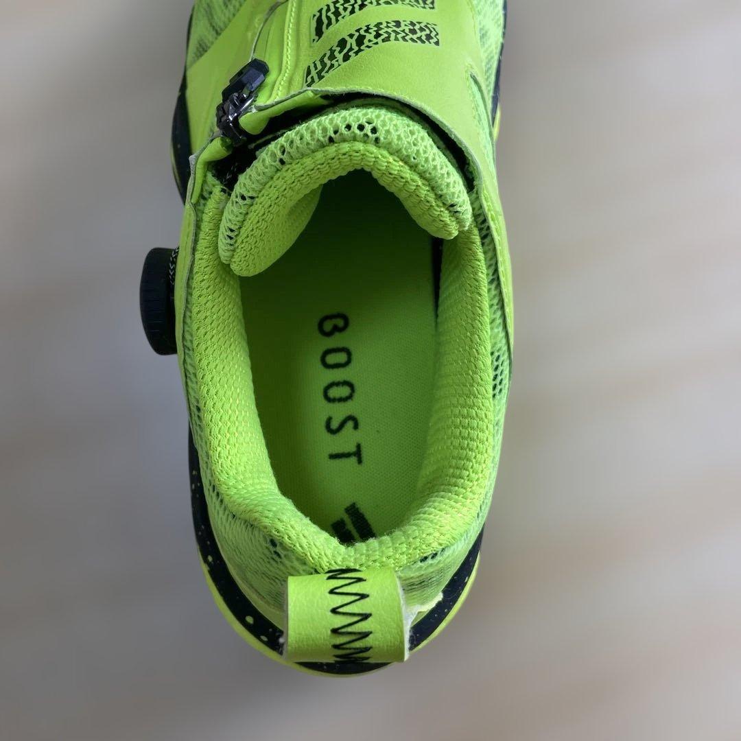 アディダス ゴルフシューズ コードカオス 25 ボア メンズ　蛍光グリーン