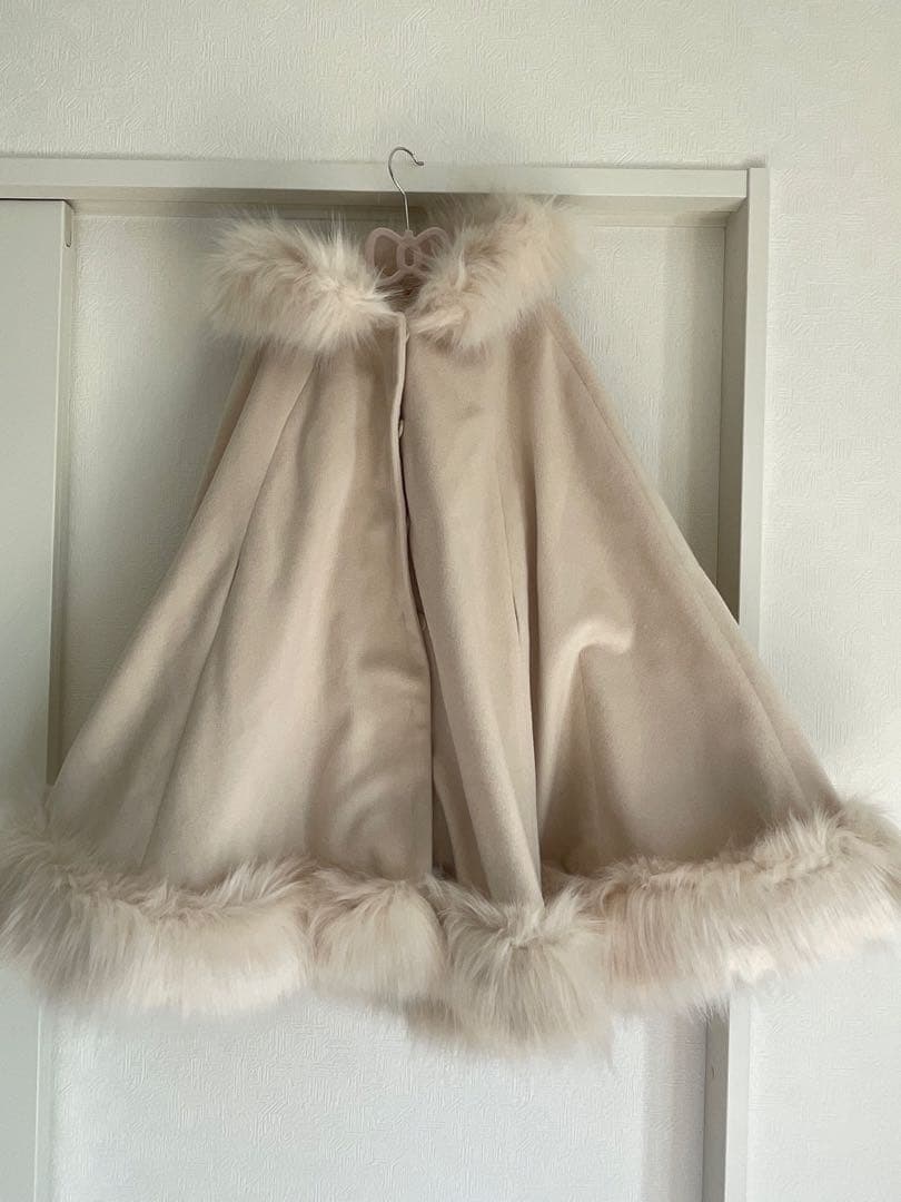 お値下げしました。 フードファーケープコート　ポンチョ