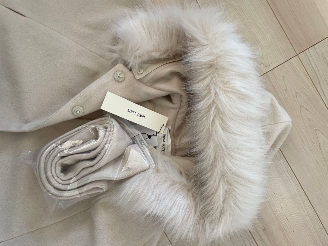 お値下げしました。 フードファーケープコート　ポンチョ
