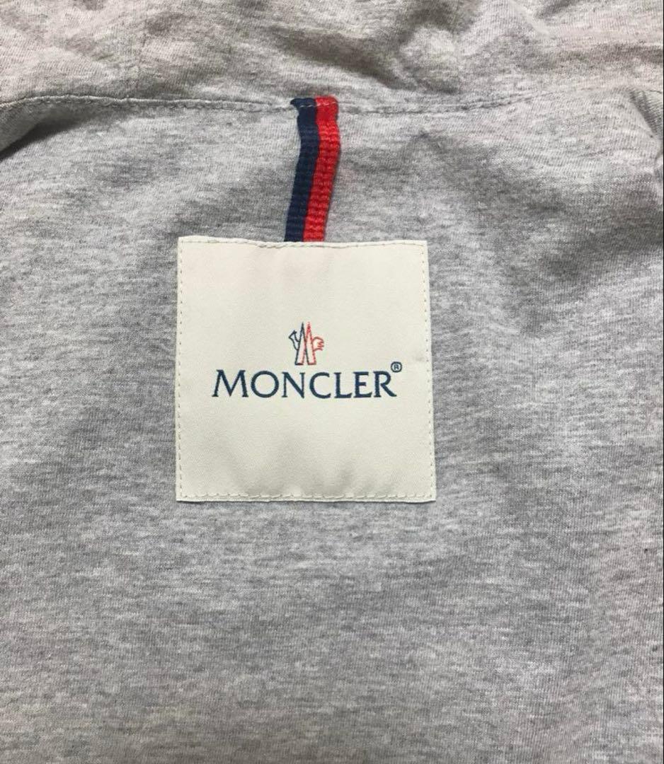 モンクレールキッズ　ベスト　美品　8Y