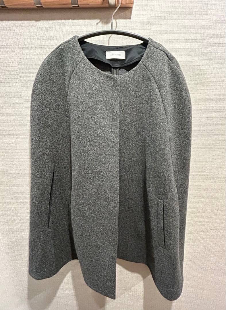 短時間1度着用【インターファクトリー】ノーカラーケープコート　ranコラボ