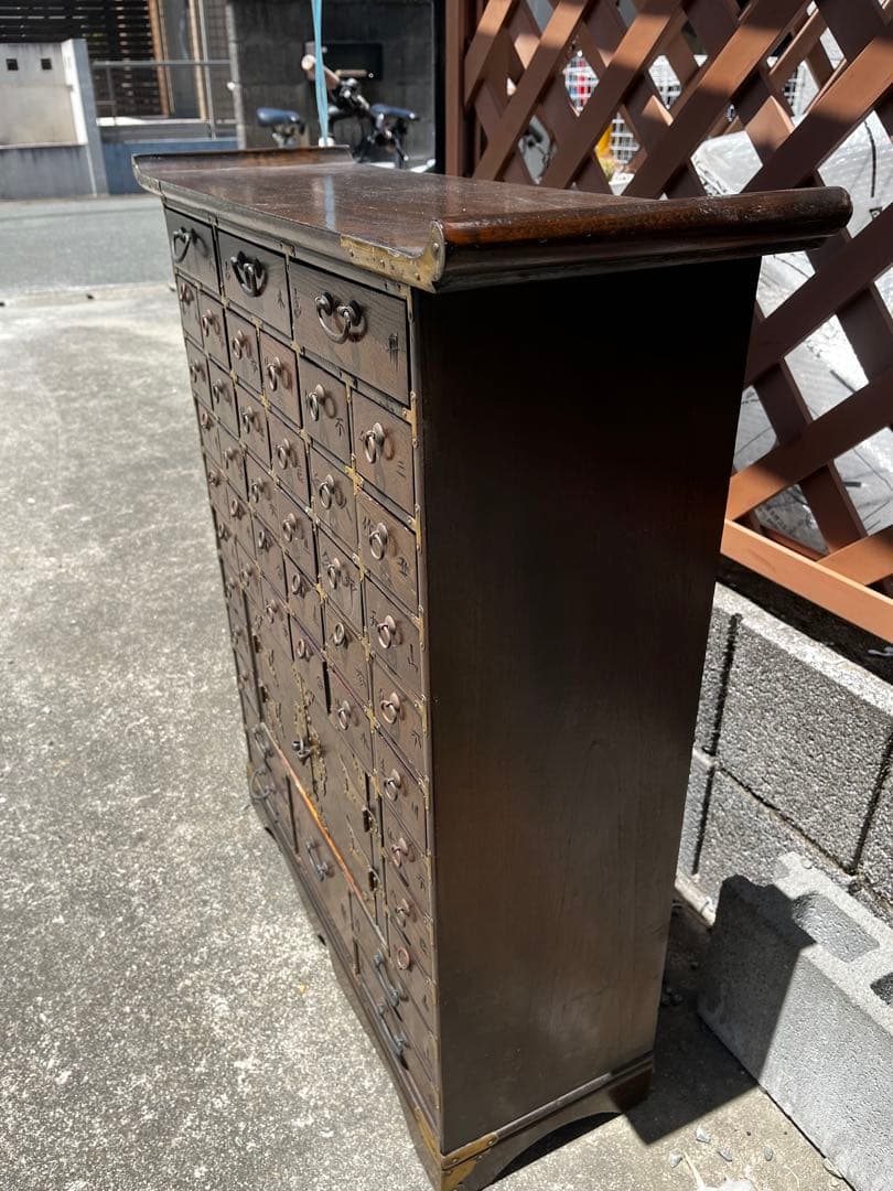 薬箪笥　引き出し44個