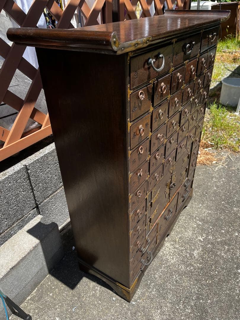 薬箪笥　引き出し44個