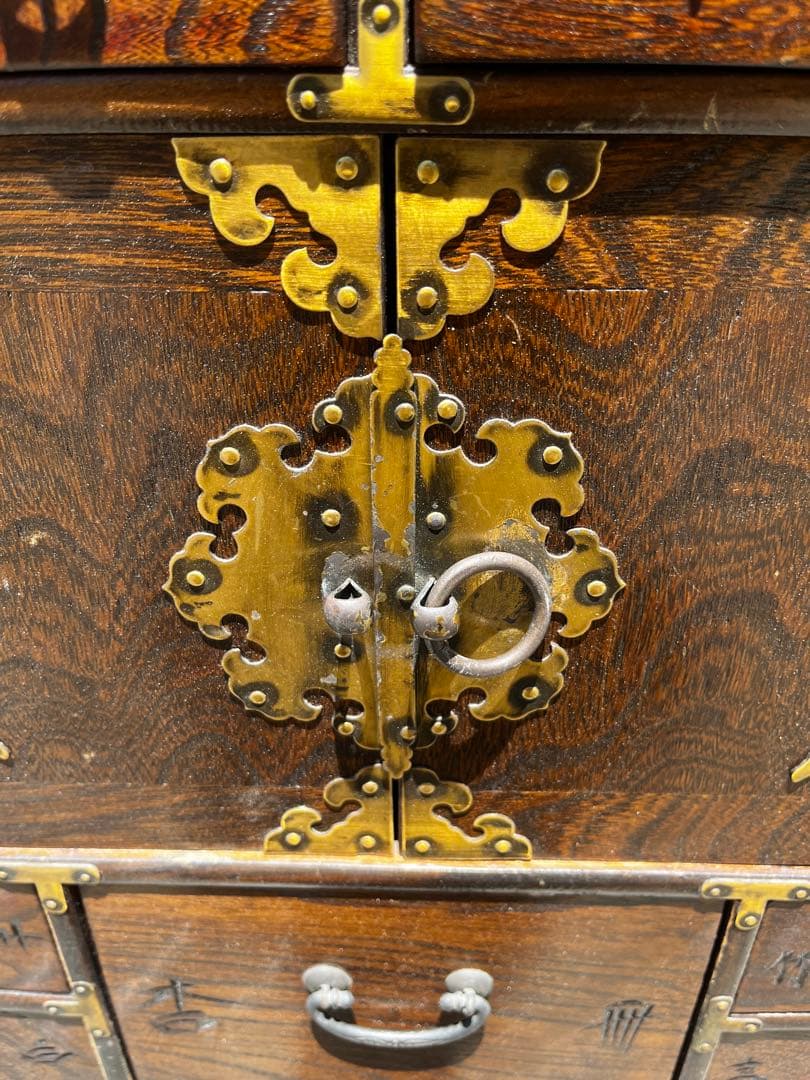 薬箪笥　引き出し44個