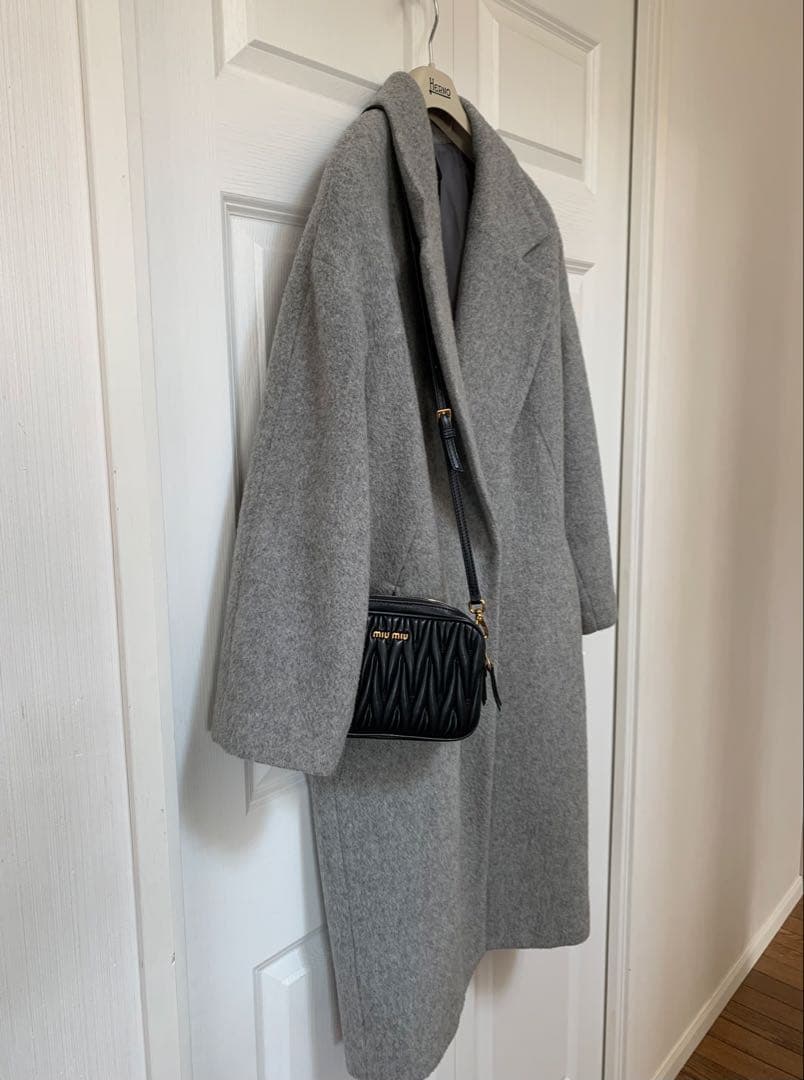 MIU MIU 正規品　美品　マトラッセ　マテラッセ　黒　ショルダーバッグ