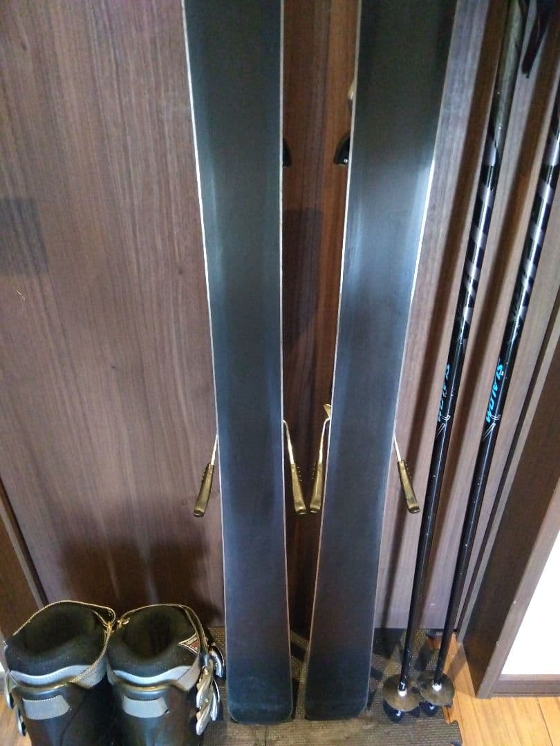 程度良好‼️CARVING/男女兼用/スキーセット・メンテ・WAX済み✔