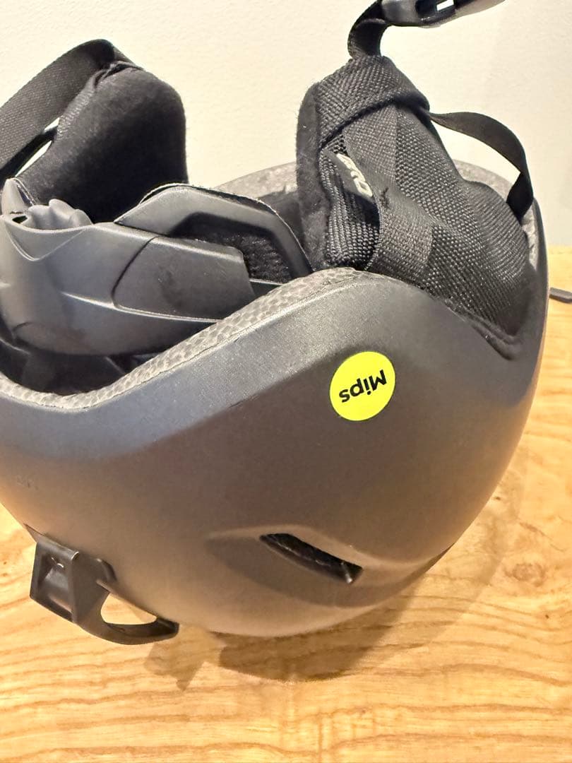 M*i様 Giro mips ヘルメット マットグレー　Mサイズ 55.5cm