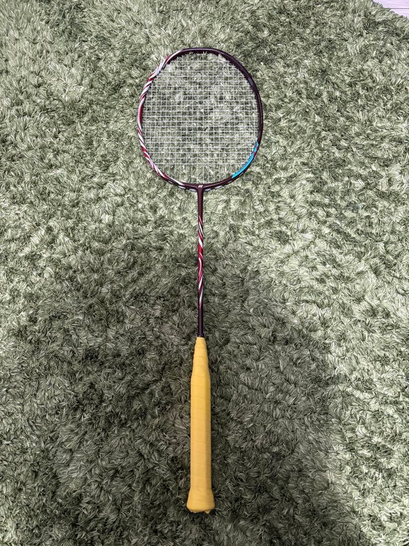 ヨネックスバドミントンラケットアストロクス100ZZ
