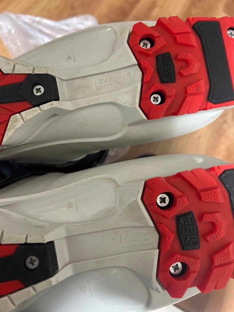 値下げ‼️Salomon BOAスキー ブーツ ホワイト/レッド