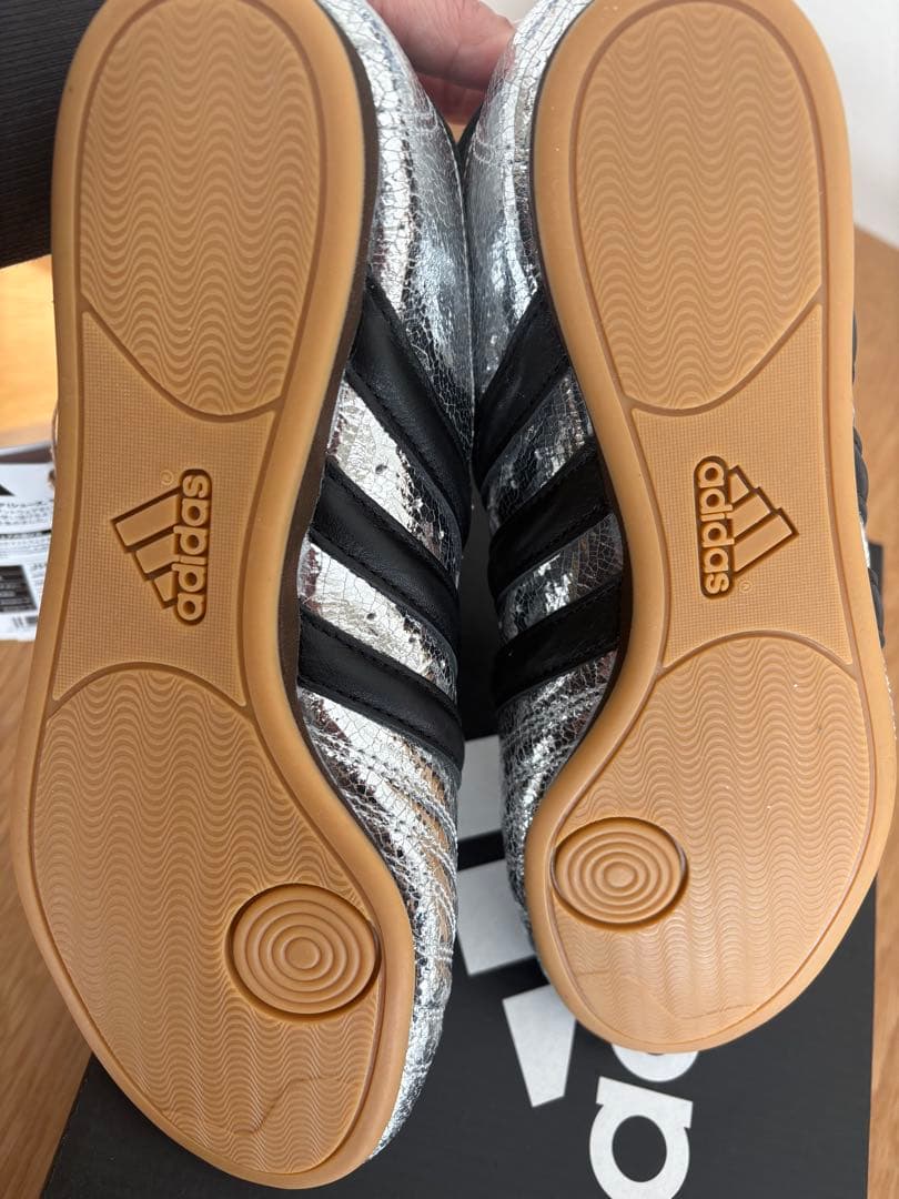 新品　adidas テコンドー　シルバー 23.5㎝