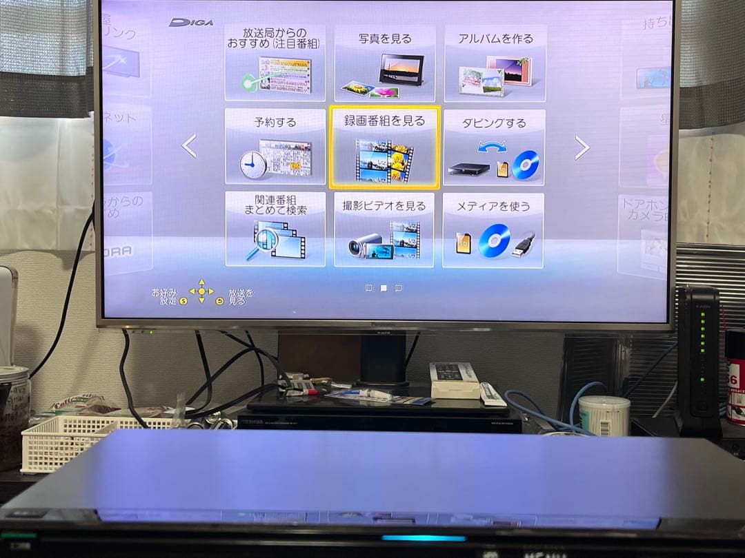 1TB 3番組録画　パナソニック　ブルーレイレコーダー　DMR-BZT725