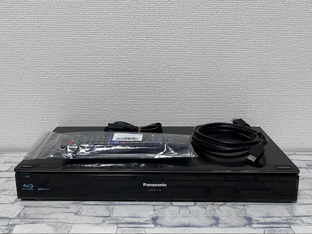 1TB 3番組録画　パナソニック　ブルーレイレコーダー　DMR-BZT725