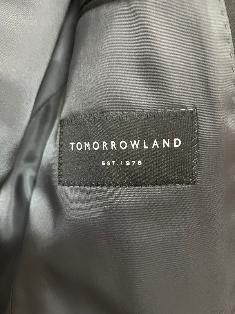 新品TOMORROWLAND ウール ソリッド シングルブレステッド2Bスーツ