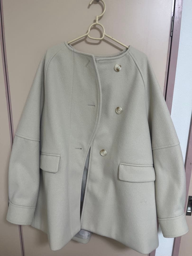 hinariのウェーブデザインミドルコート