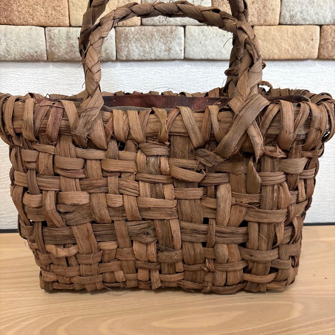 山葡萄　天然素材編み込みかごバッグ