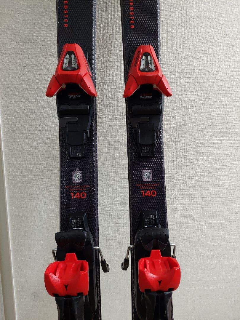 Atomic レッドスターJX スキー板
