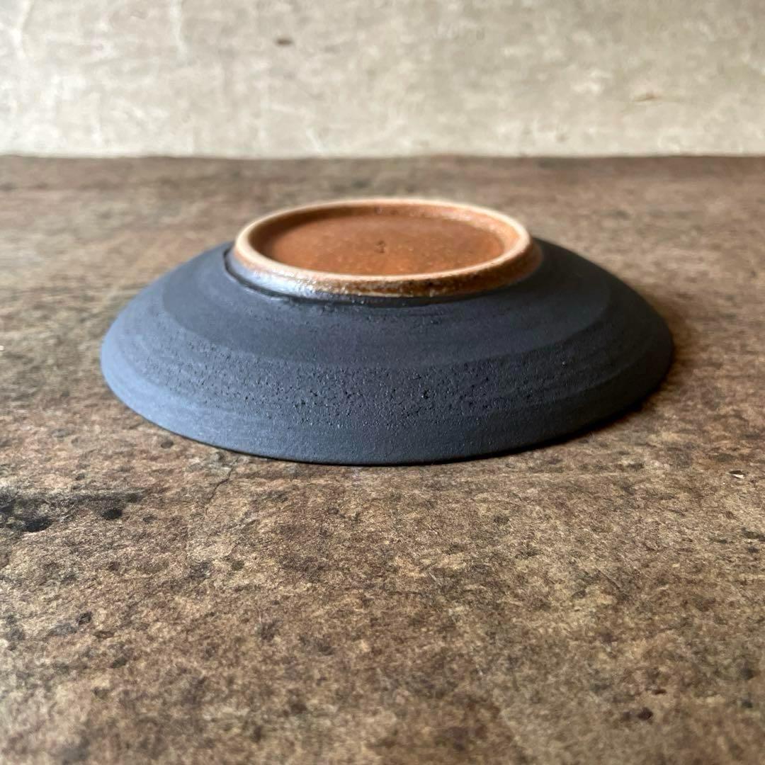 ぴーちゃん 【和モダン】美濃焼　黒錆マット平皿 M