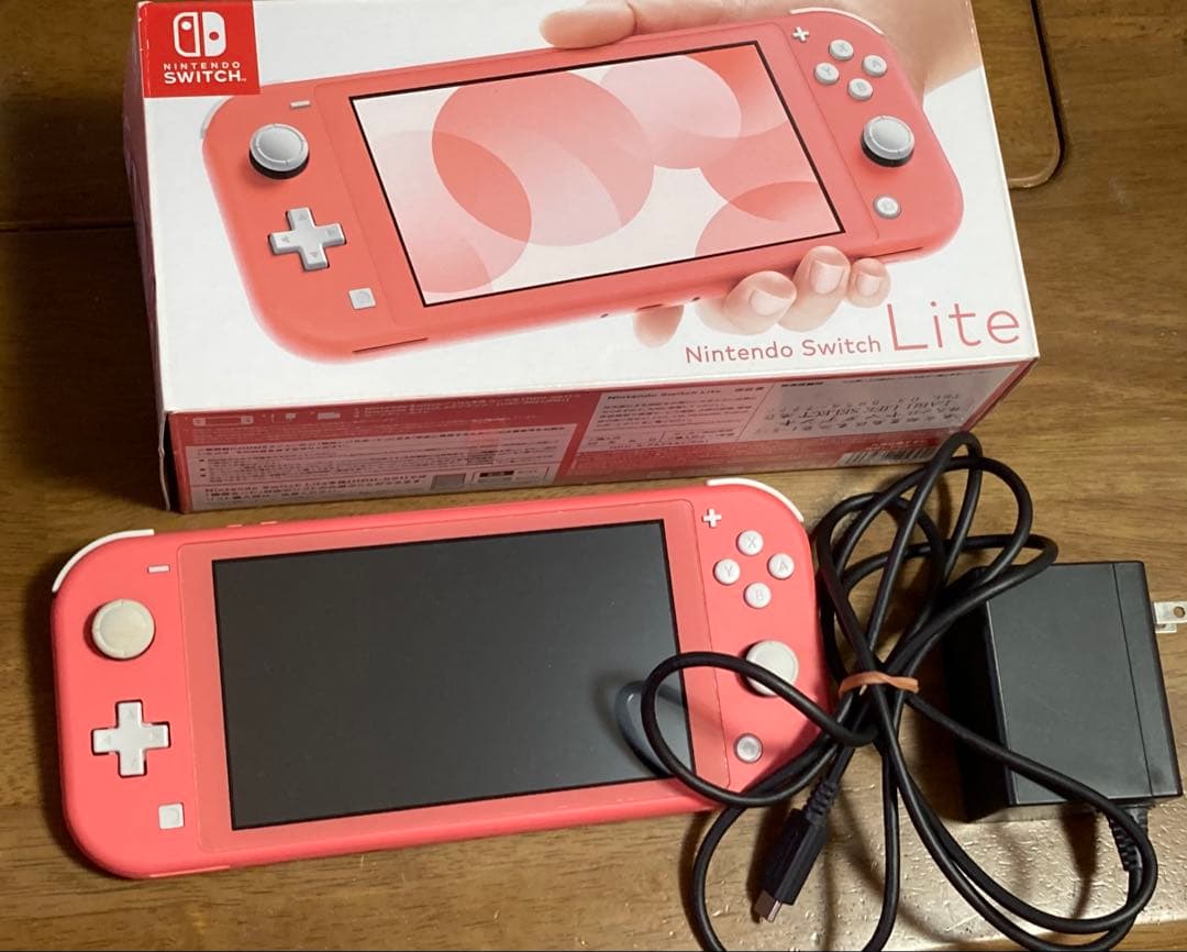 Switch Lite スイッチ　ライト　コーラル　ピンク 本体 ACアダプター