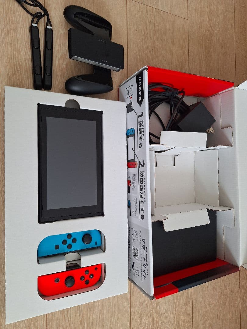 Nintendo Switch 本体 青/赤 ジョイコン付き