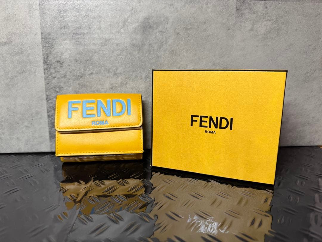 FENDI イエロー 三つ折り財布