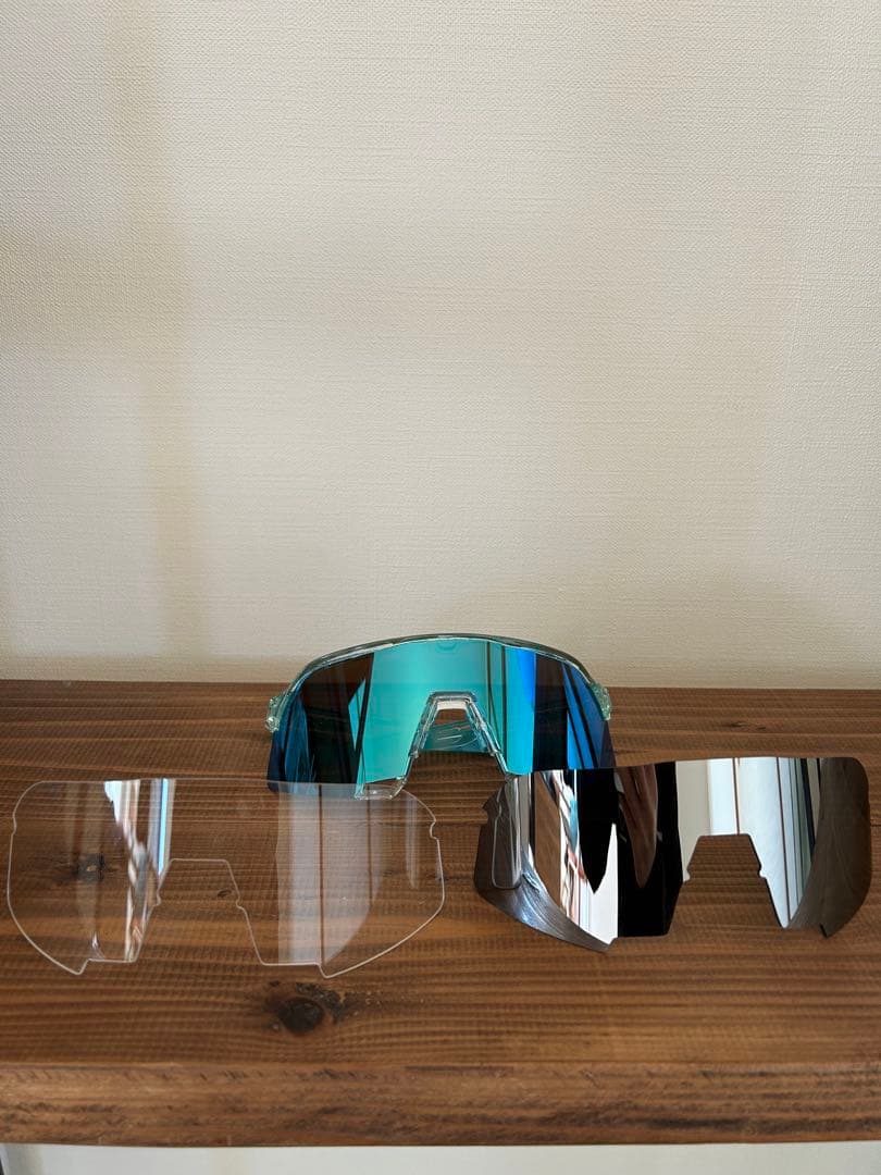 100% サングラス　ワンハンドレッド