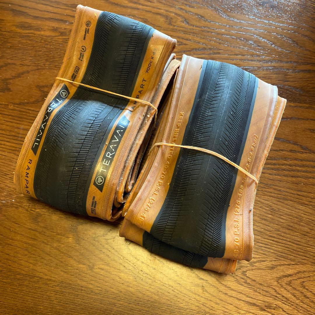 テラベイル　ランパート　700×42c