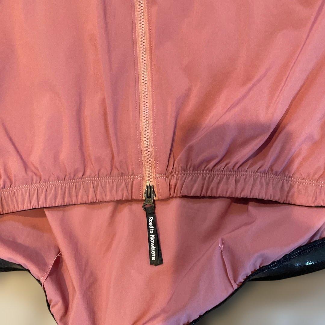 PAS NORMAL STUDIOS ウィンドジャケット M サイズ ピンク