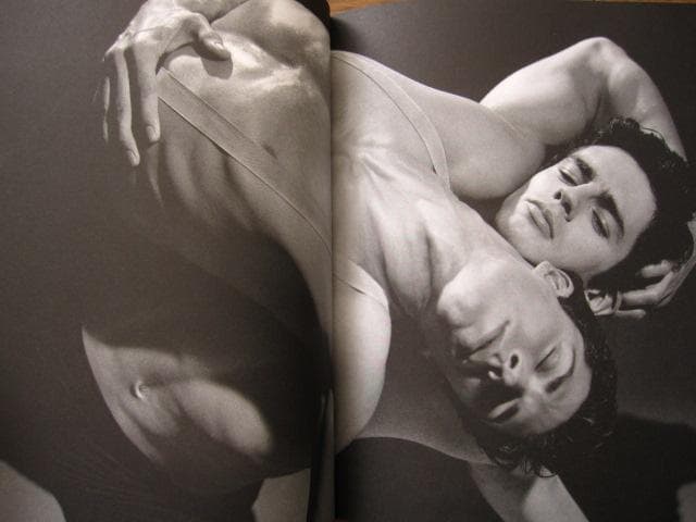 アート・デザイン・音楽 Roberto Bolle An Athlete in Tights