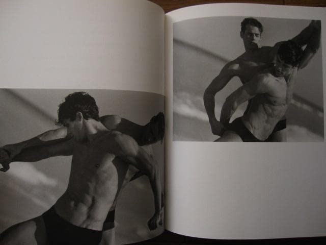 アート・デザイン・音楽 Roberto Bolle An Athlete in Tights