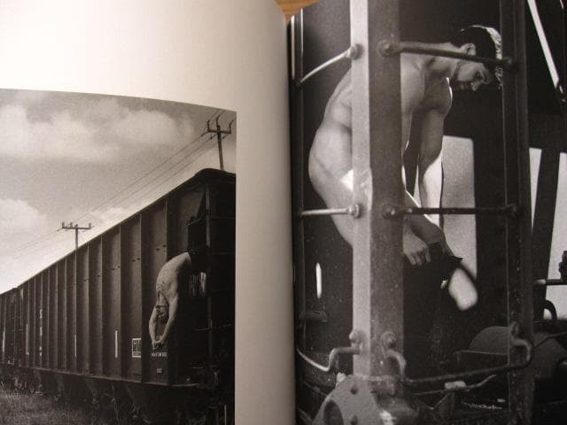 アート・デザイン・音楽 Roberto Bolle An Athlete in Tights