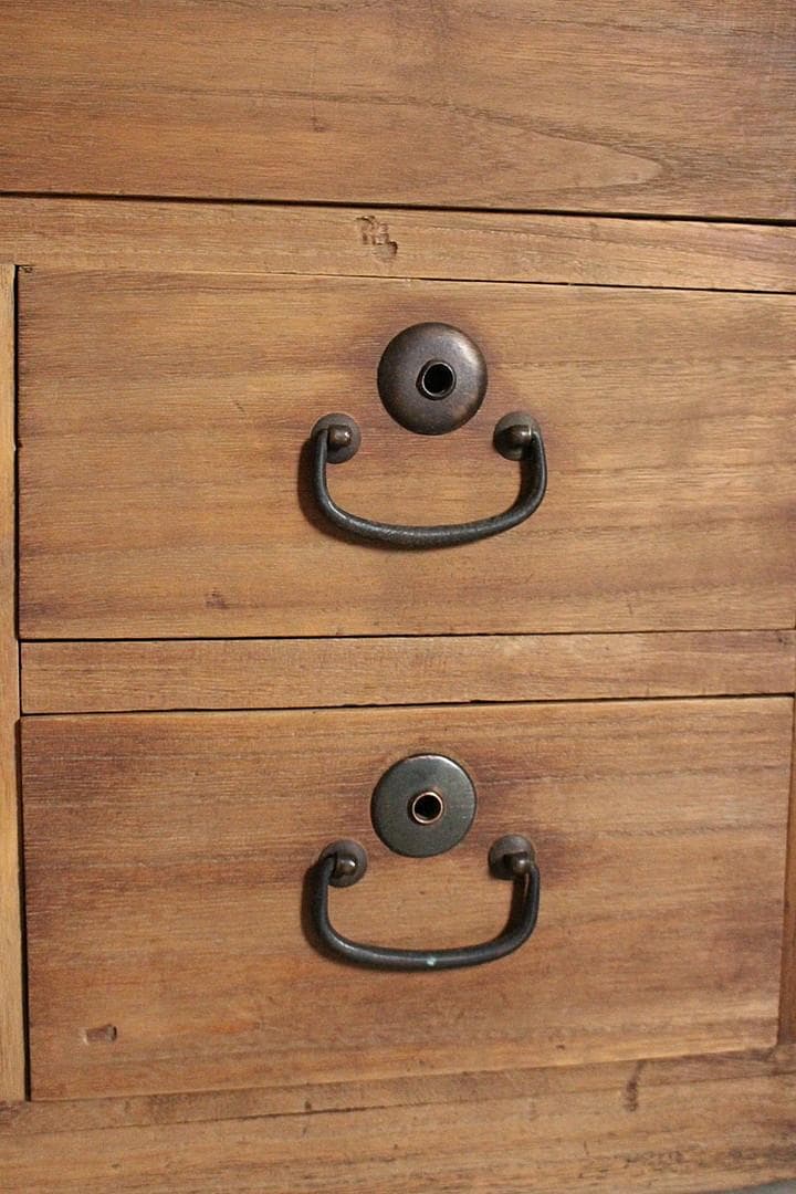 味のある古い木製の引き出し4杯　チェスト　桐箪笥　タンス　古家具　古民家