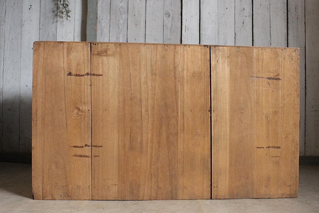 味のある古い木製の引き出し4杯　チェスト　桐箪笥　タンス　古家具　古民家