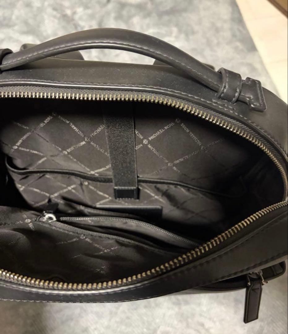 マイケルコース ブラック バックパック