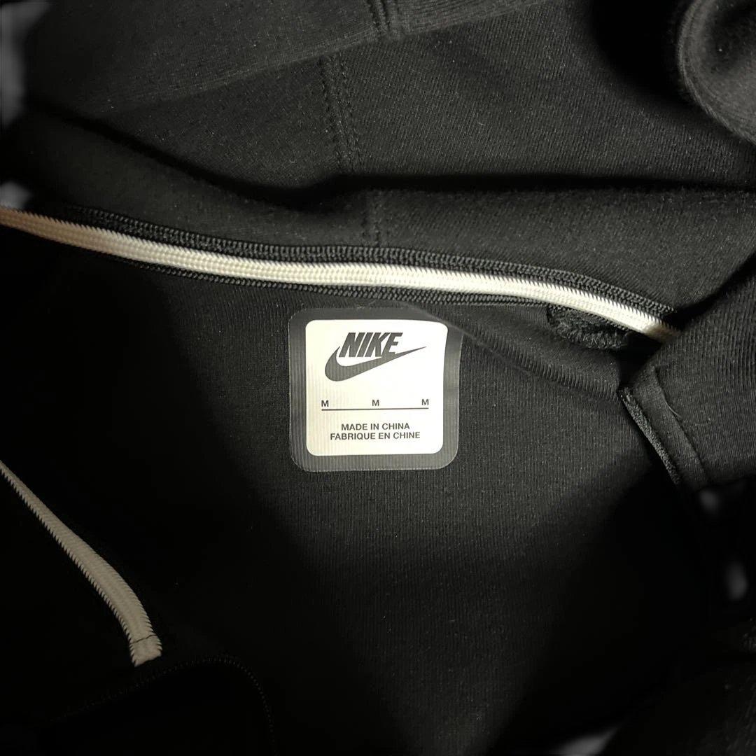 Nike テックフリース　ブラック