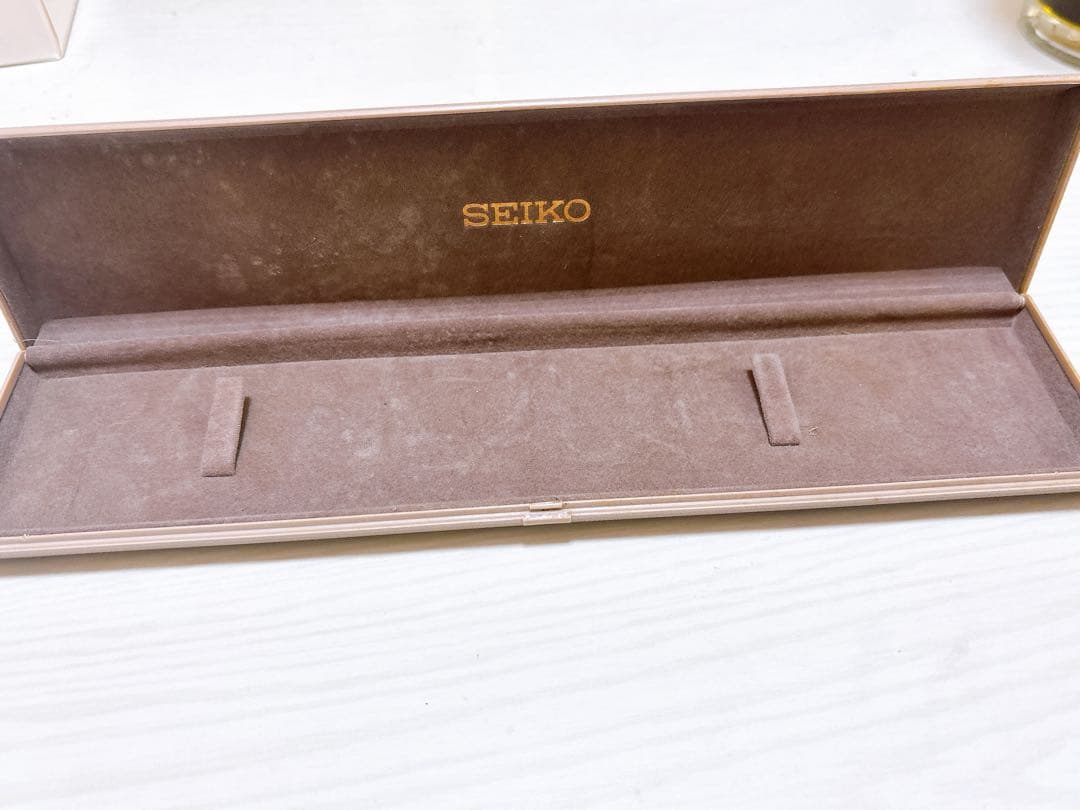 SEIKO Dolce ゴールド ブラック腕時計 7731-5120