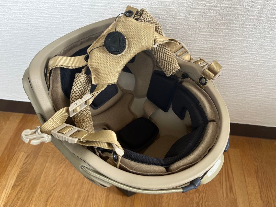 防弾ヘルメット　FAST