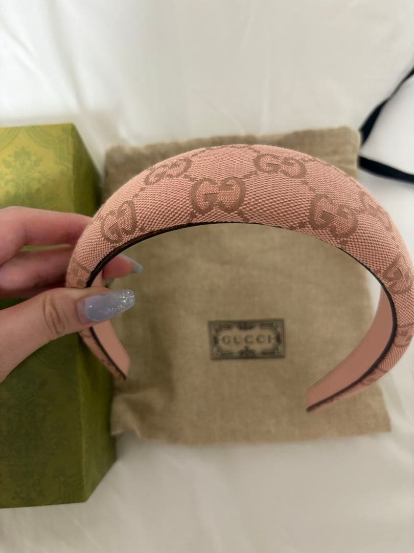 GUCCI ピンク ヘアバンド