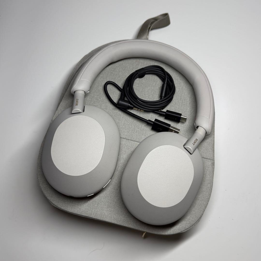 SONYワイヤレスヘッドホンwh-1000xm5 プラチナシルバー
