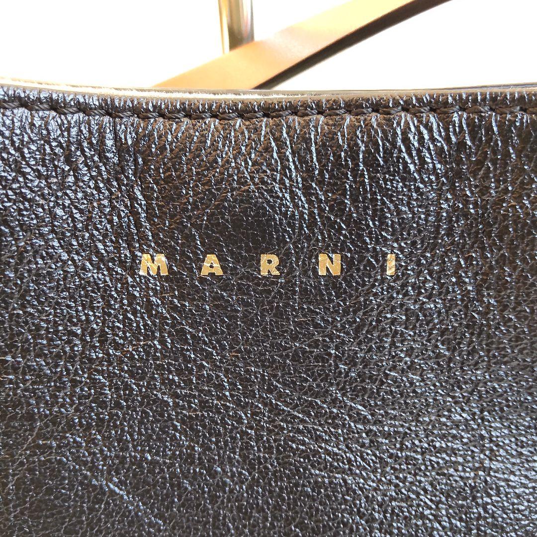 美品 マルニ MUSEO NANO SOFT レザー ショルダーバッグ ブラック