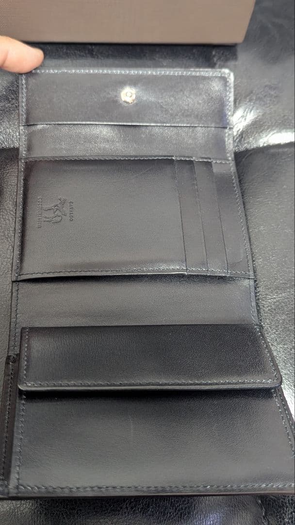 ココマイスター　 カヴァレオカンガ　三つ折り財布 ブラック