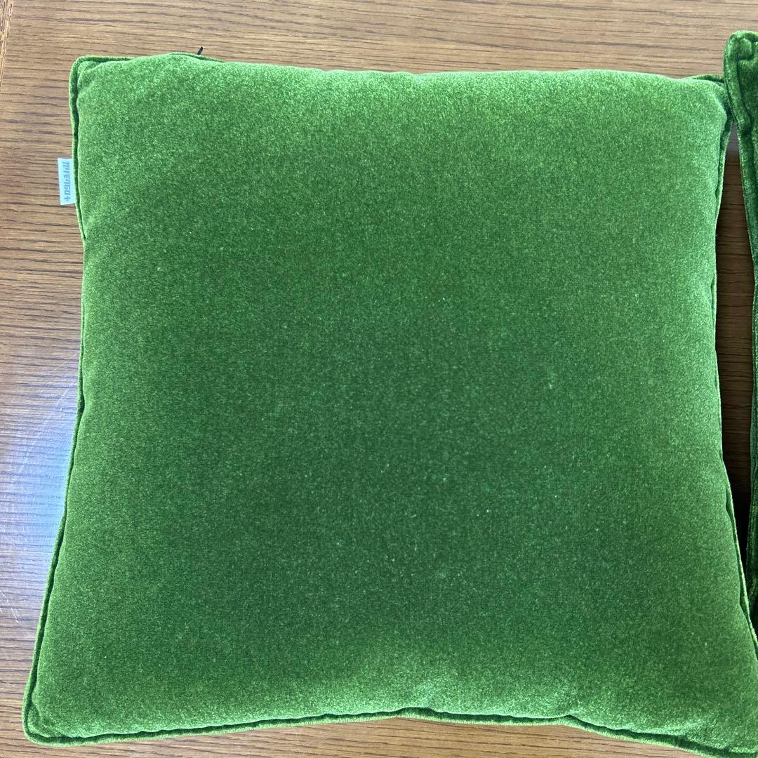 カリモク　モケットグリーン クッション　2個セット※3月28日(金)に発送